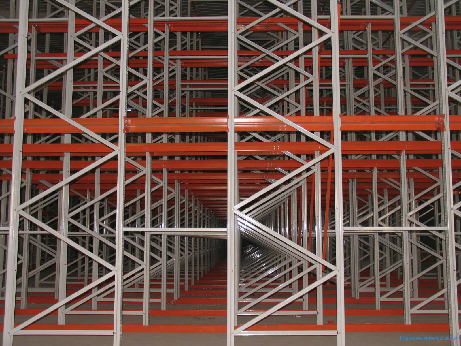 HZ-798型通廊式货架 通廊式仓库货架应用案例 HZ-798型通廊式货架 通廊式仓库货架应用案例