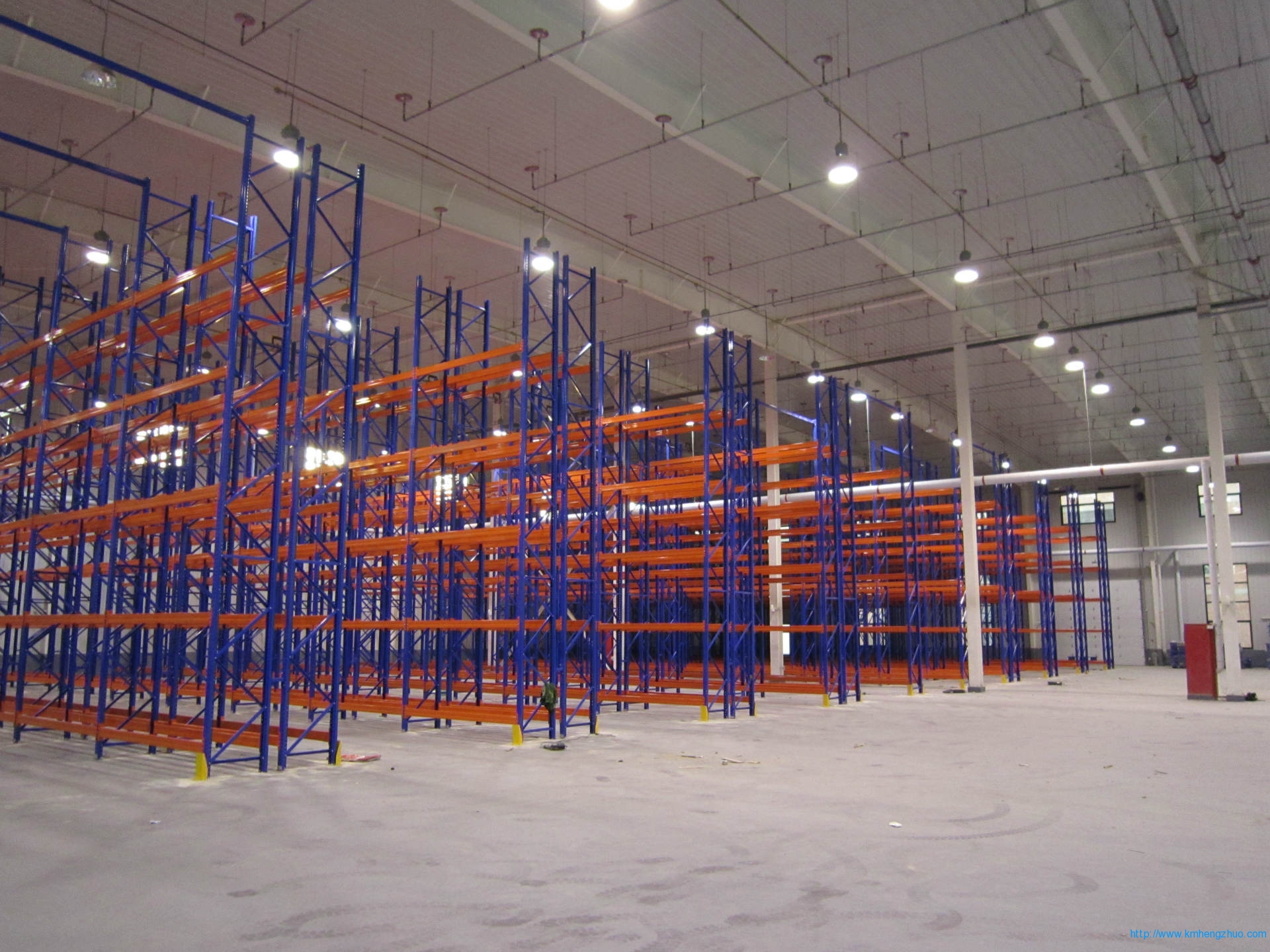 HZ-790型横梁式货架    重型高层仓库货架应用案例