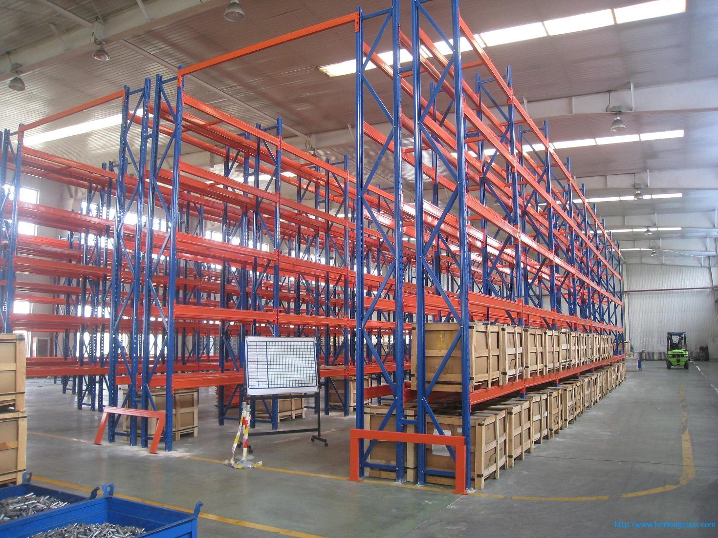 HZ-790型横梁式货架    重型高层仓库货架应用案例