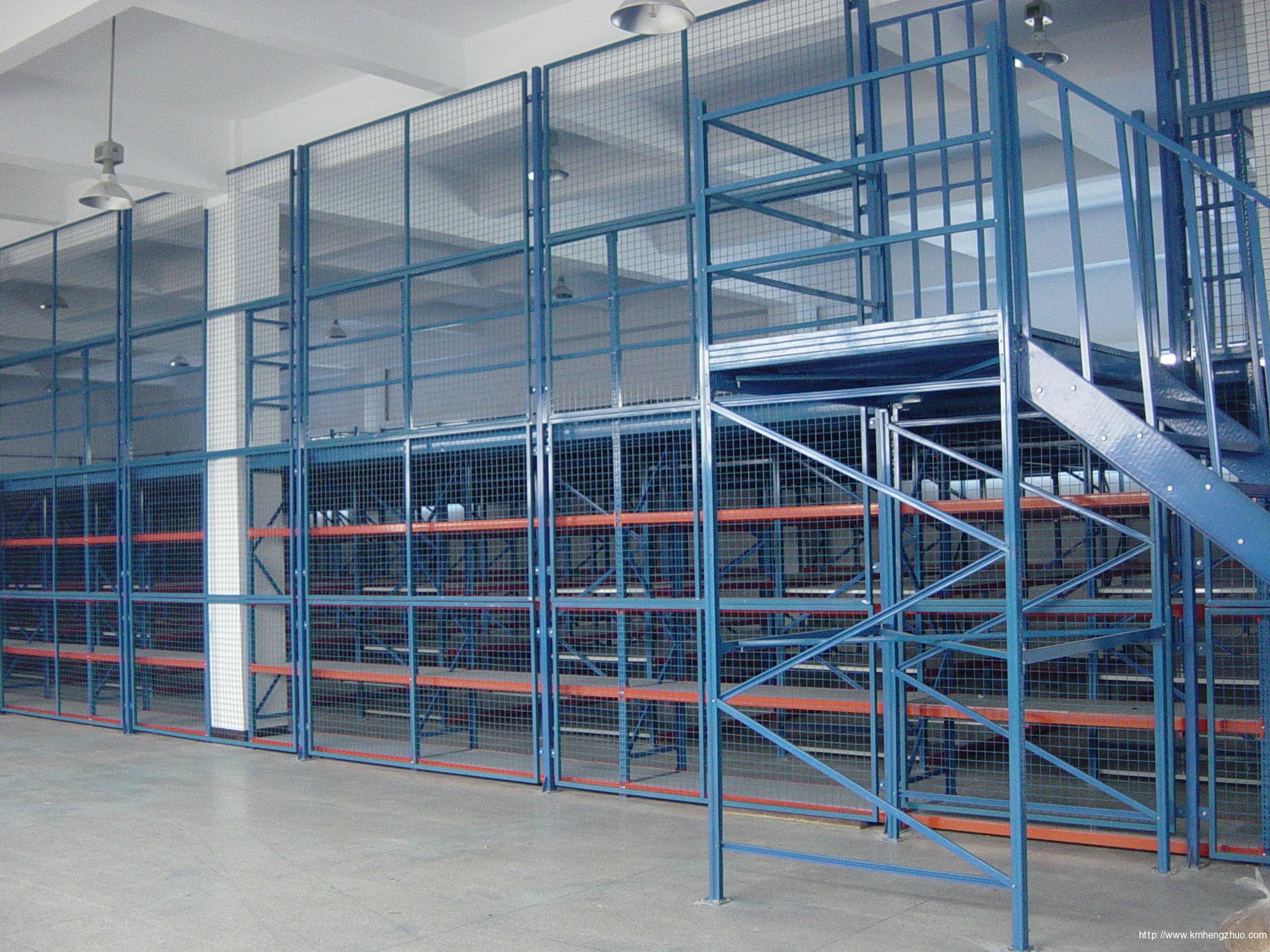 工厂仓库隔栏网应用案例